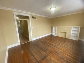 Building Photo - 5952 W Roosevelt Rd