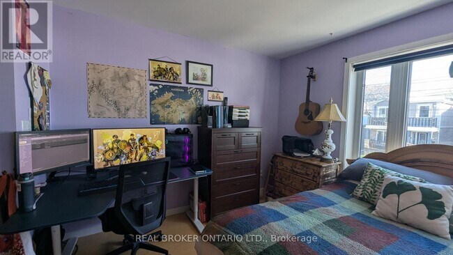 Photo du bâtiment - 1186 Woodbine Ave