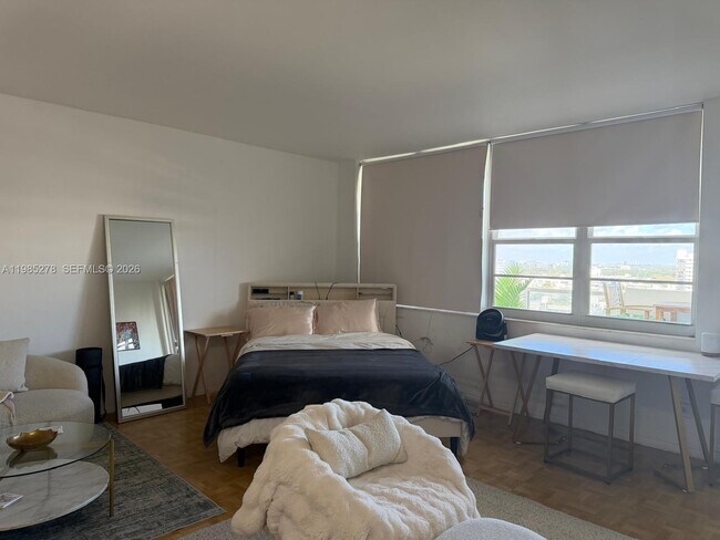 Foto del edificio - 100 Lincoln Rd