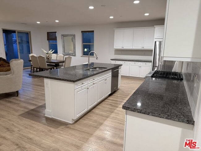 Foto del edificio - 30669 Arrow Leaf Ln