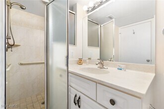Building Photo - 425 Wildwood Ln