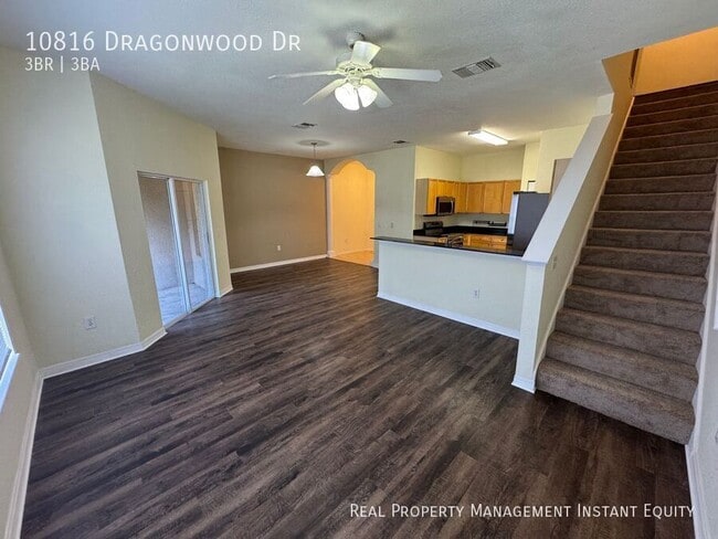 Foto del edificio - 10816 Dragonwood Dr