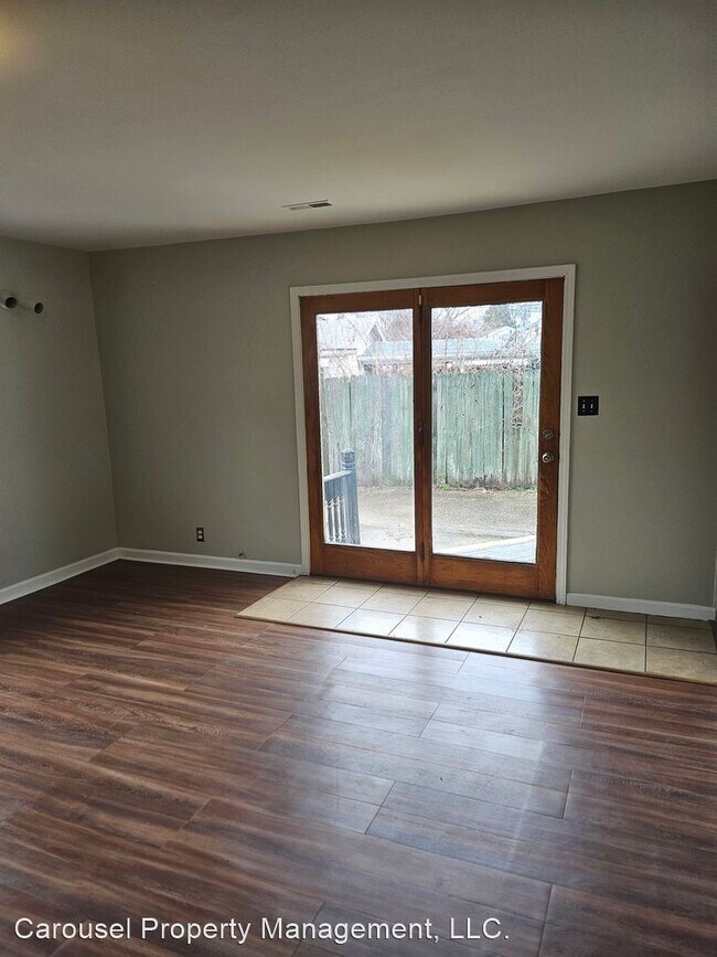 3 br, 1 bath House 2512 Ravenswood Dr House Rental in Evansville