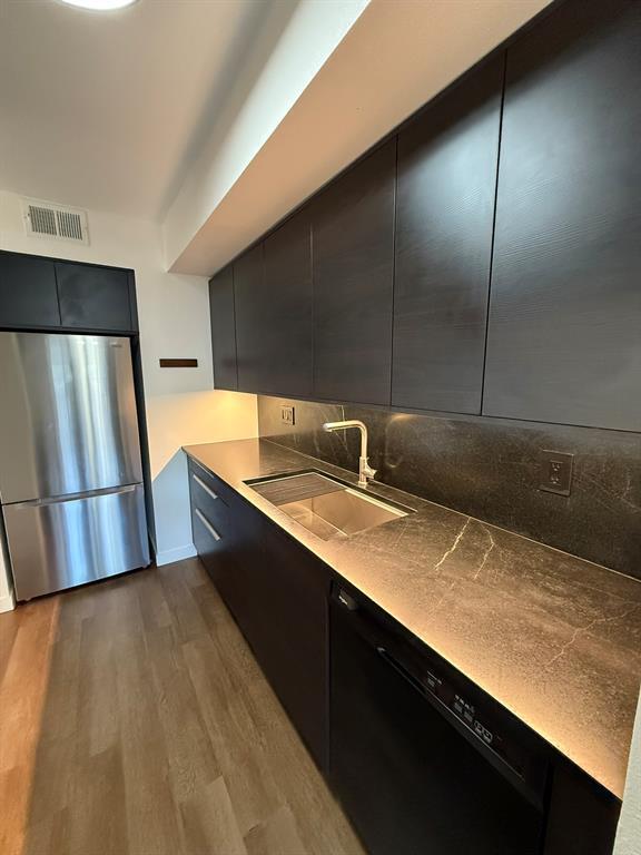 Foto del edificio - 4159 Steck Ave