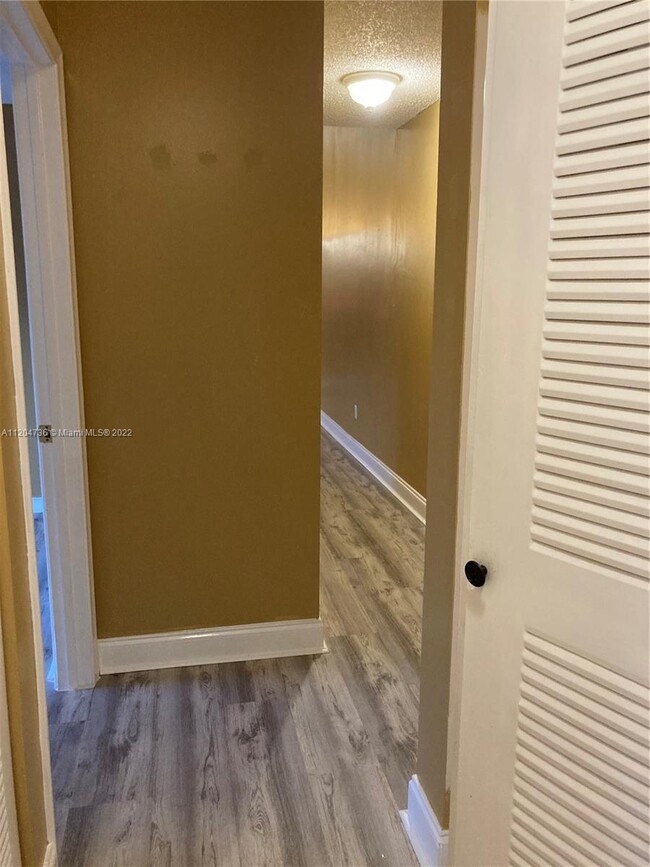 Building Photo - 1051  Summit Place Cir  D West Palm Beach ...