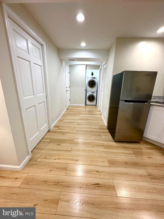 Foto del edificio - 8301 Windfall Rd