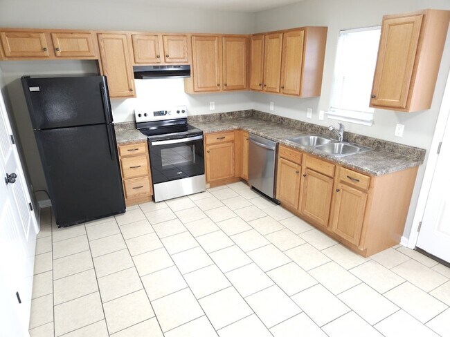 Foto del edificio - 705 Crestland Ave