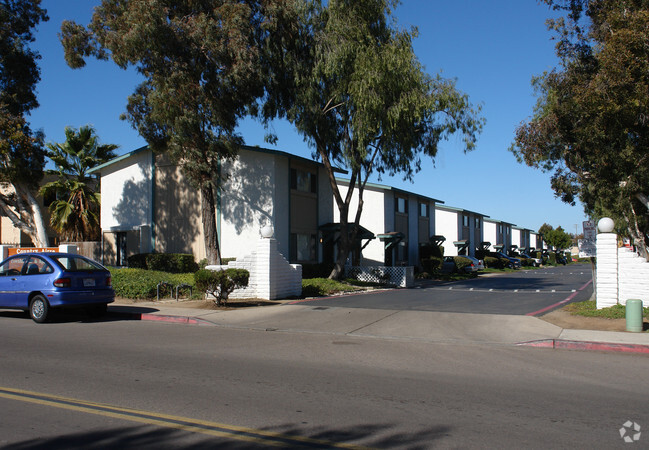 Building Photo - Country Airre Apartments