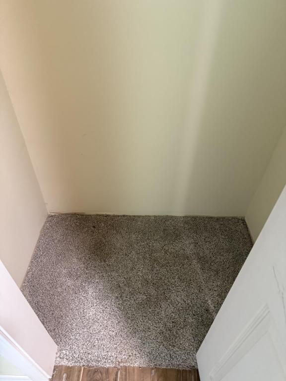 Foto del edificio - 905 N Holladay Dr