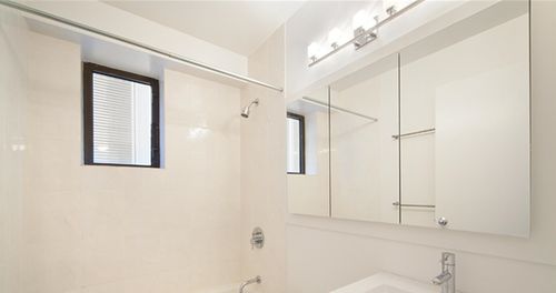 Building Photo - 55 E 25th St