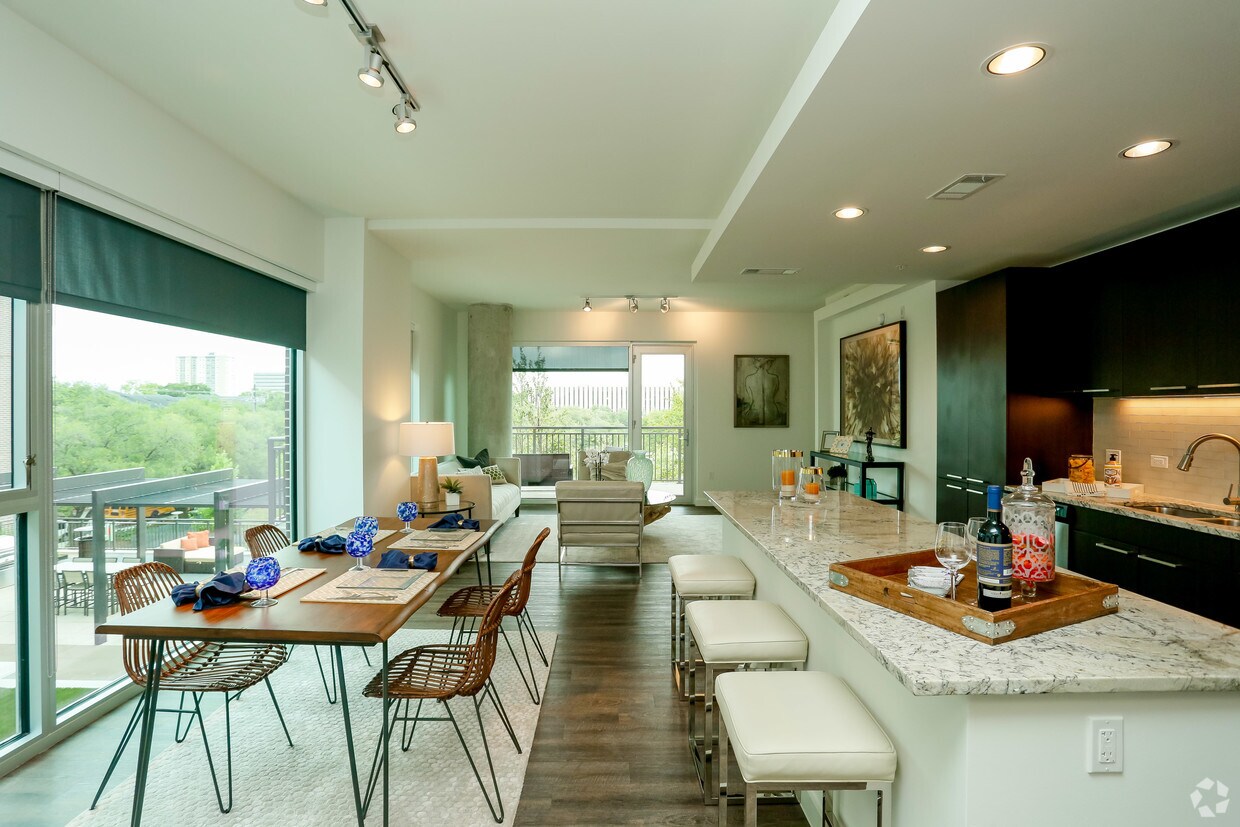 Avenue Grove Apartments in Houston, TX