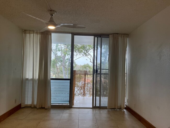 Building Photo - 1600 Wilikina Dr