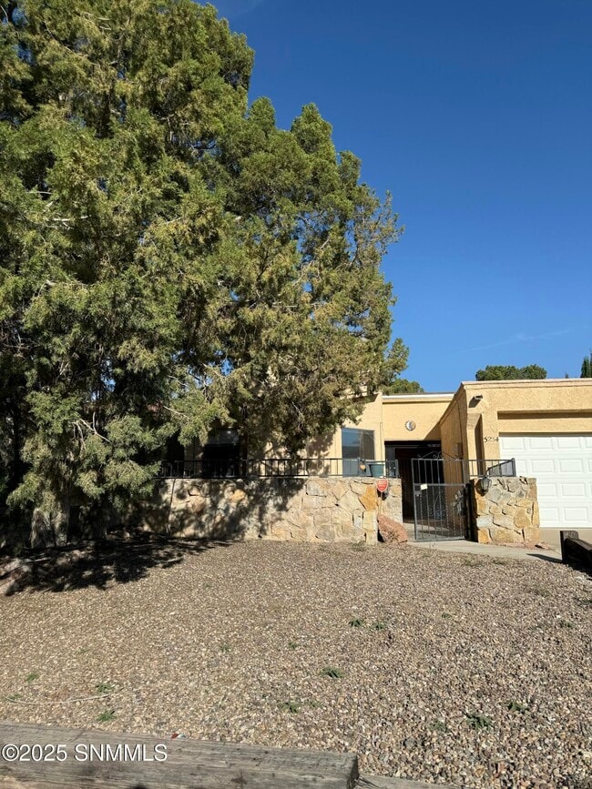 Foto del edificio - 3234 Highridge St