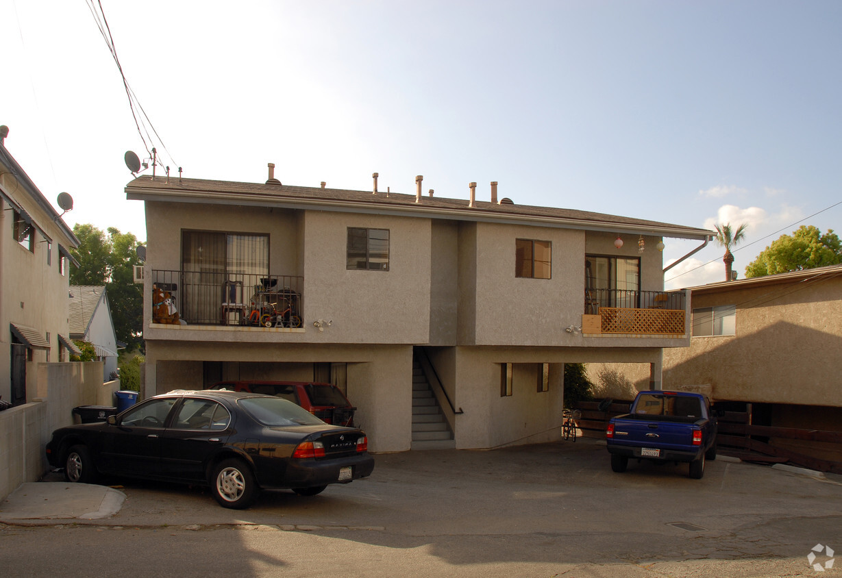 Building Photo - 725 E Magnolia Blvd