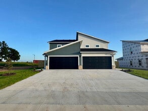 Building Photo - 1703 Casuarina Dr