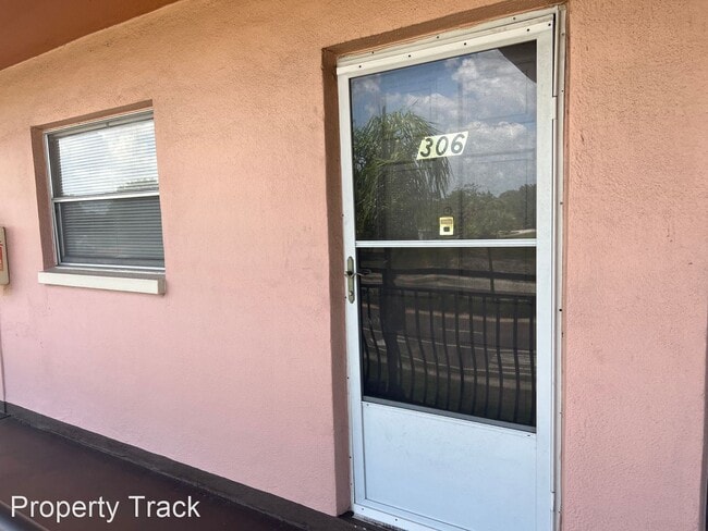 Building Photo - 2 br, 2 bath House - #306 211 Pasadena Ave...