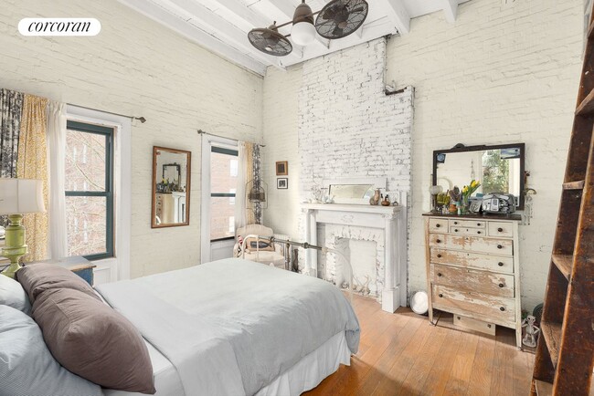 Building Photo - 1116 Lorimer St