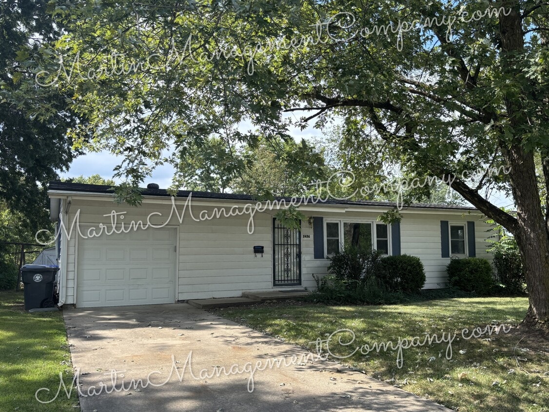 Foto principal - 2436 W 2nd St