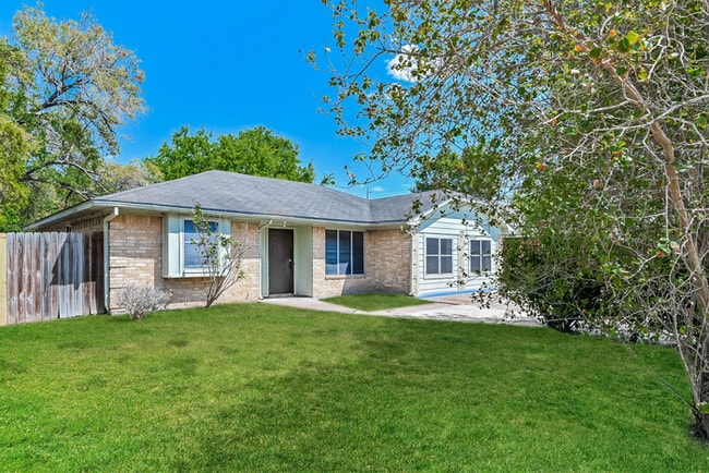 Building Photo - 7126 Kings Dr