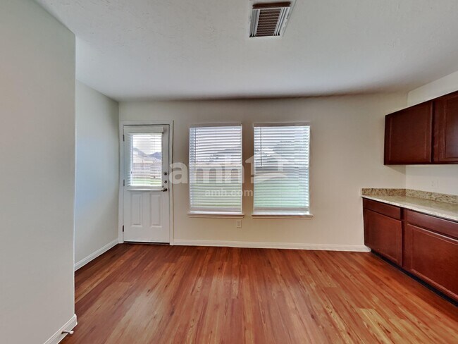 Foto del edificio - 3906 Hawthorn Glen Ct