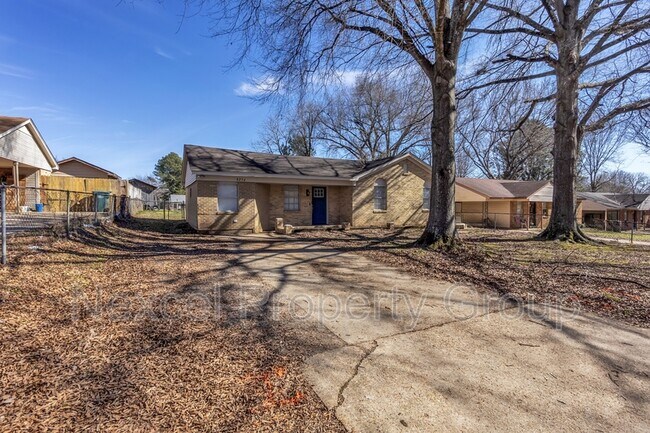 Building Photo - 8254 Whitebrook Dr