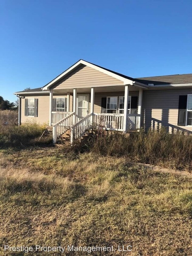 Primary Photo - 3 br, 2 bath House - 8224 W 116th St