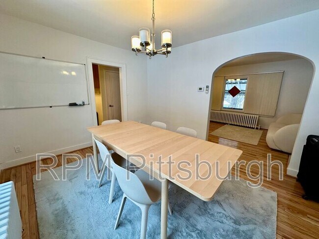 Foto del edificio - 6526 Rosemoor St