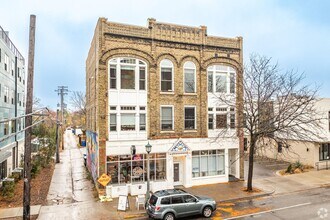 Building Photo - 109 26th St