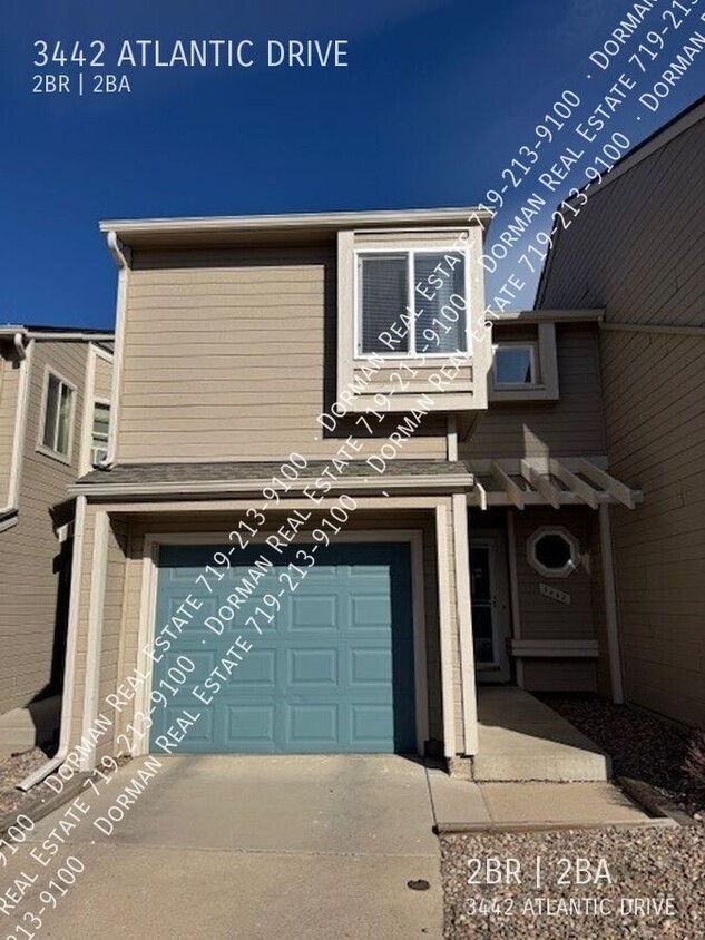 Foto principal - Charming 2-bedroom, 1.5 bathroom townhome