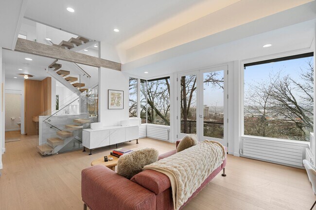 Foto del edificio - 2831 NW Cornell Rd