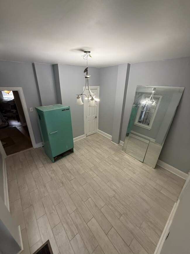 comedor - 803 N DuPont St