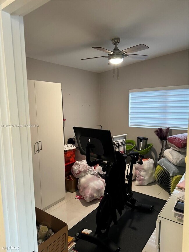 Building Photo - 3 br, 2 bath House - 9625 NW 36th Ave # A