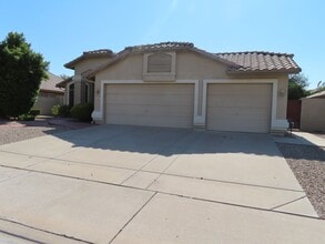Building Photo - 421 S Dodge Dr