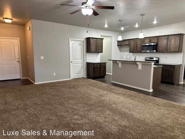 Building Photo - 4 br, 2 bath House - 4528 Oasis Ct