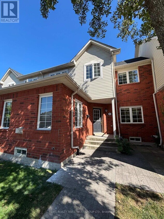 Primary Photo - 100-100 Beddoe Dr