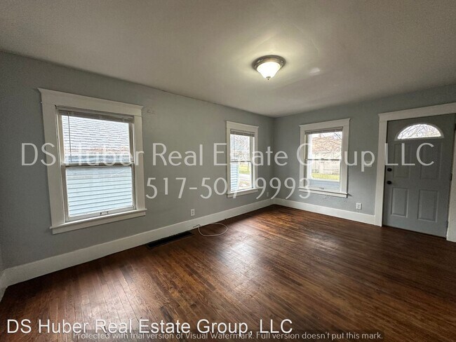 Building Photo - 3 br, 1 bath House - 2208 Marcus