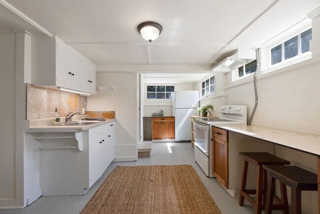 Foto del edificio - 12556 17th Ave NE