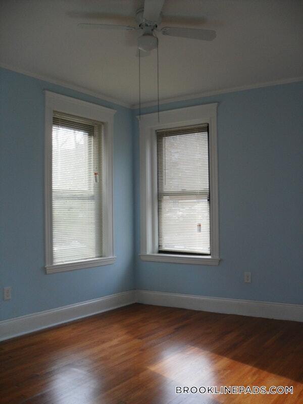 Foto del edificio - 184 St Paul St