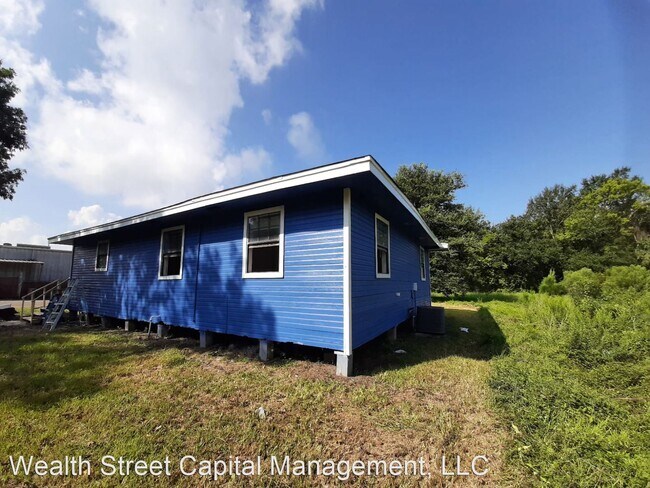 Building Photo - 3 br, 1 bath House - 1295 Goldsborough Dr