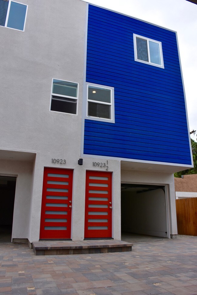 fresco y nuevo - 10923 Hesby St