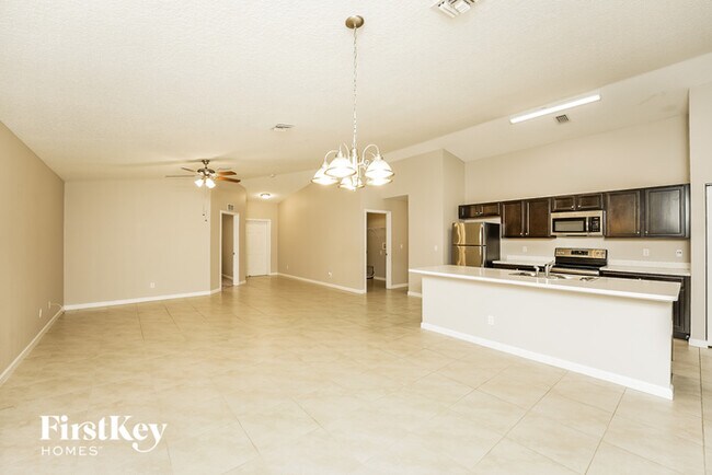 Foto del edificio - 1932 SW Gold Ln