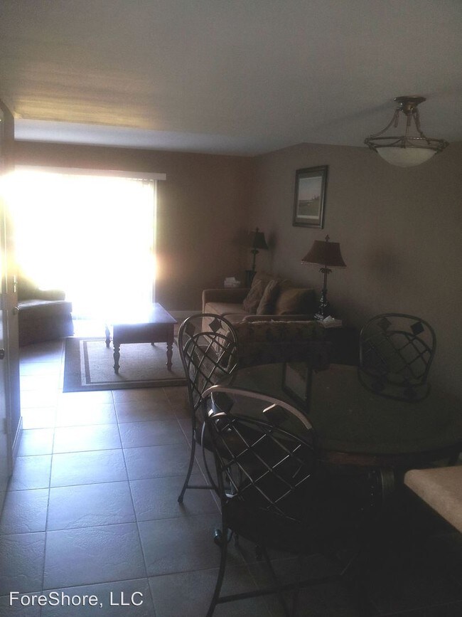 Building Photo - 32 S Forest Beach Dr