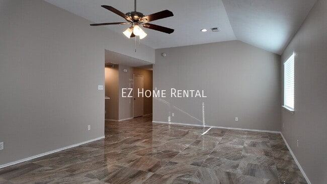 Building Photo - 23919 Clipper Hill Ln