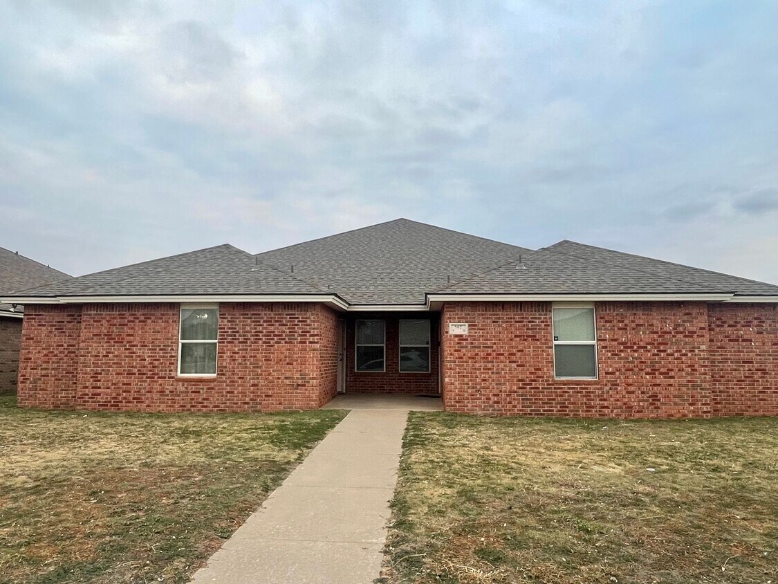Primary Photo - Adorable 3-Bedroom Home in Northwest Lubbock
