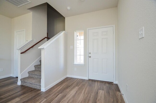 Building Photo - 5830 Adelaide River Dr