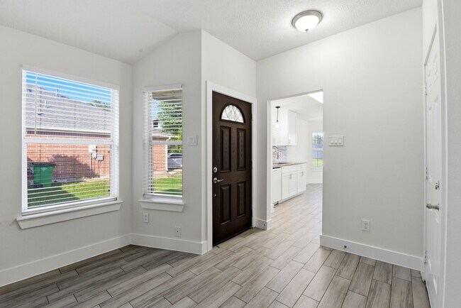 Building Photo - 26218 Cypresswood Dr