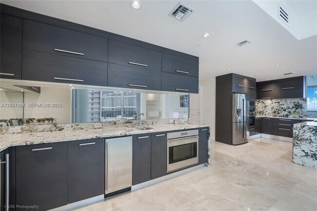 Foto del edificio - 900 Biscayne Blvd