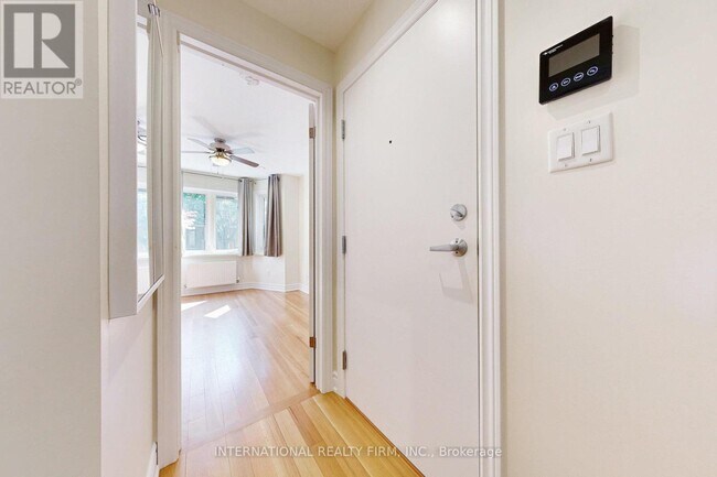 Building Photo - 48 Ferrier Ave