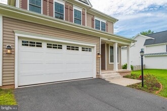 Building Photo - 6665 Fayette St