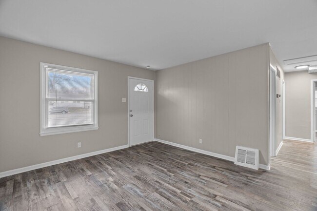 Building Photo - Charming 3-Bedroom, 1-Bath Single-Family Home